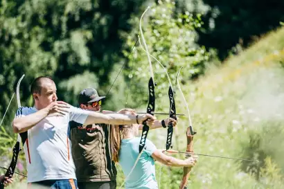 Bogenschießen-TVB-St-Anton-am-Arlberg_Patrick-Baetz